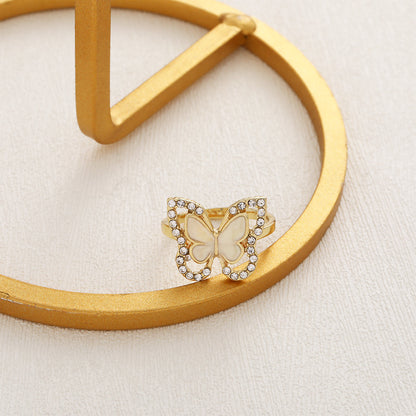 Oro Anillo hermoso con estilo único