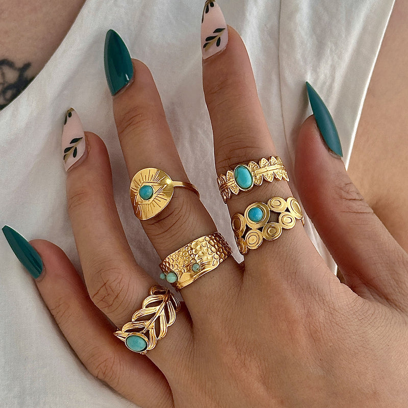 Oro Anillo artesanal delicado