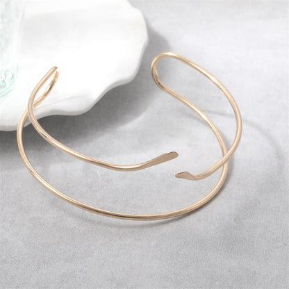 Oro Pulsera hermoso con estilo único