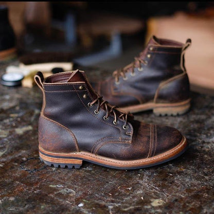 Botas ortopédicas de inspiración vintage