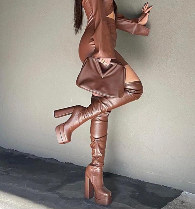 Botas ortopédicas elegantes para un look moderno