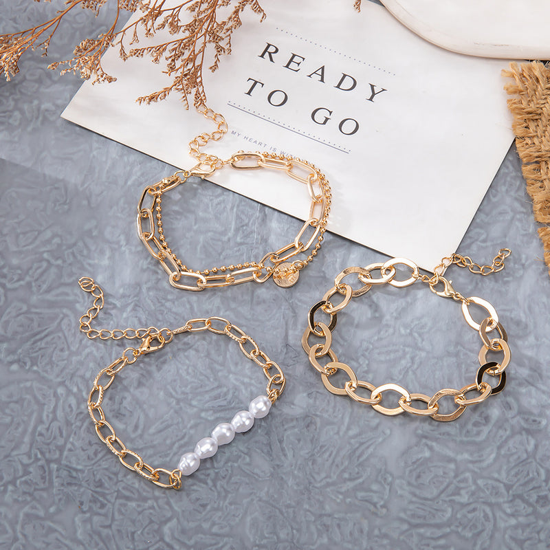 Oro Pulsera clásico con encanto atemporal