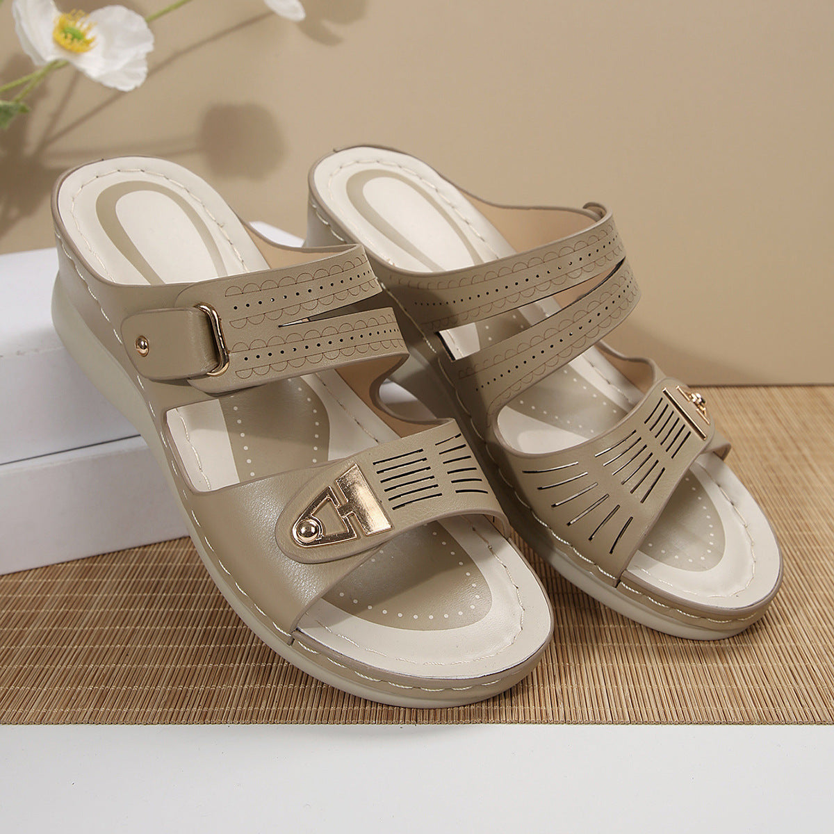 Sandalias Ortopédicos Clásicos con Estilo Atemporal