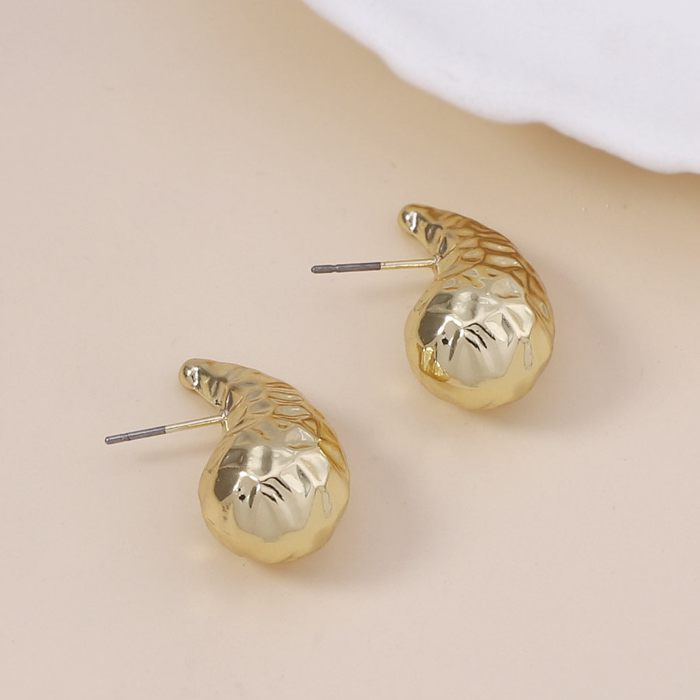 Pendiente clásico con encanto atemporal