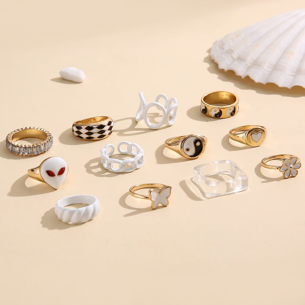 Anillo clásico con encanto atemporal