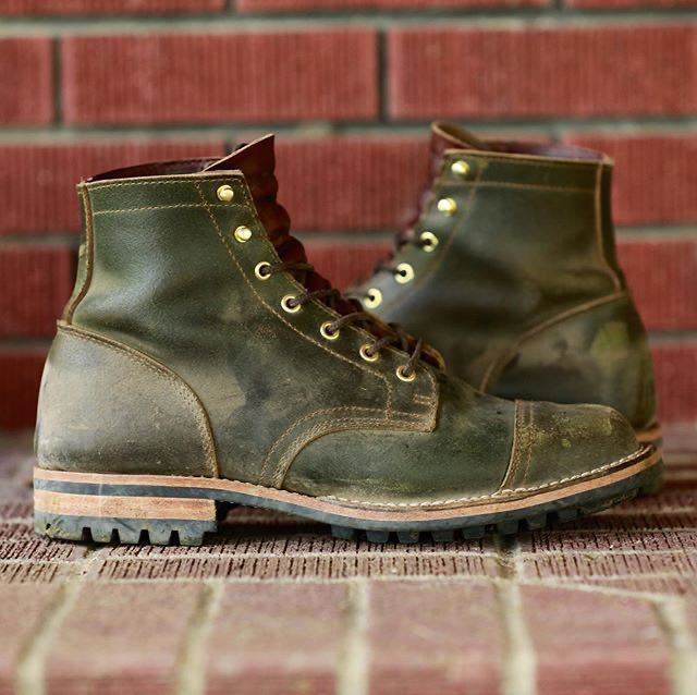 Botas ortopédicas de inspiración vintage