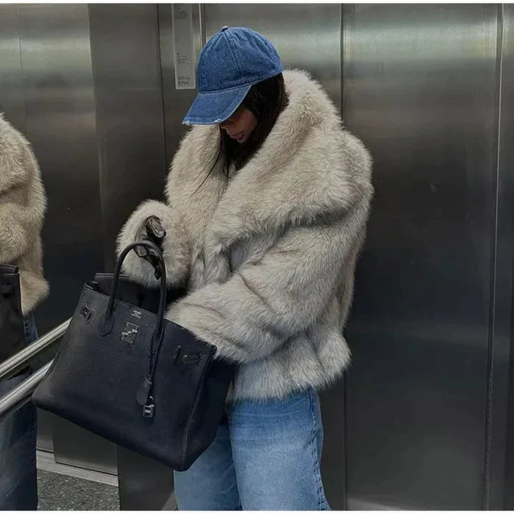 CM | Vestido de invierno moderno y cómodo