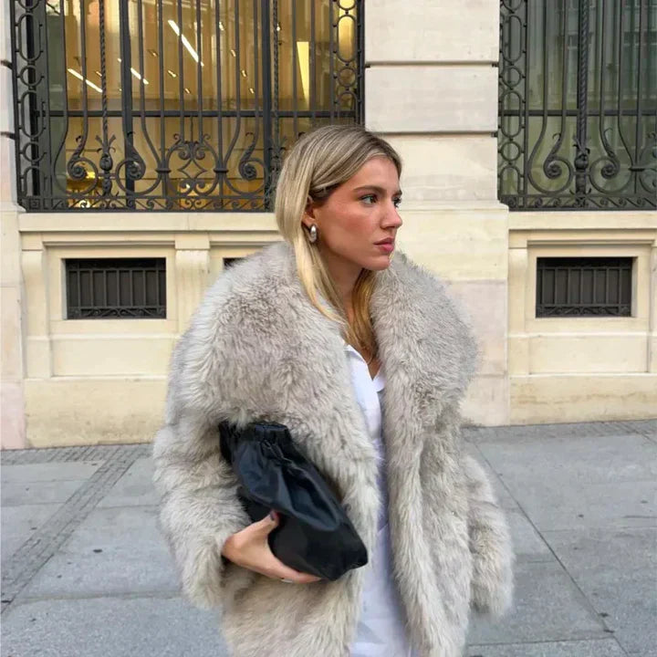 CM | Vestido de invierno moderno y cómodo