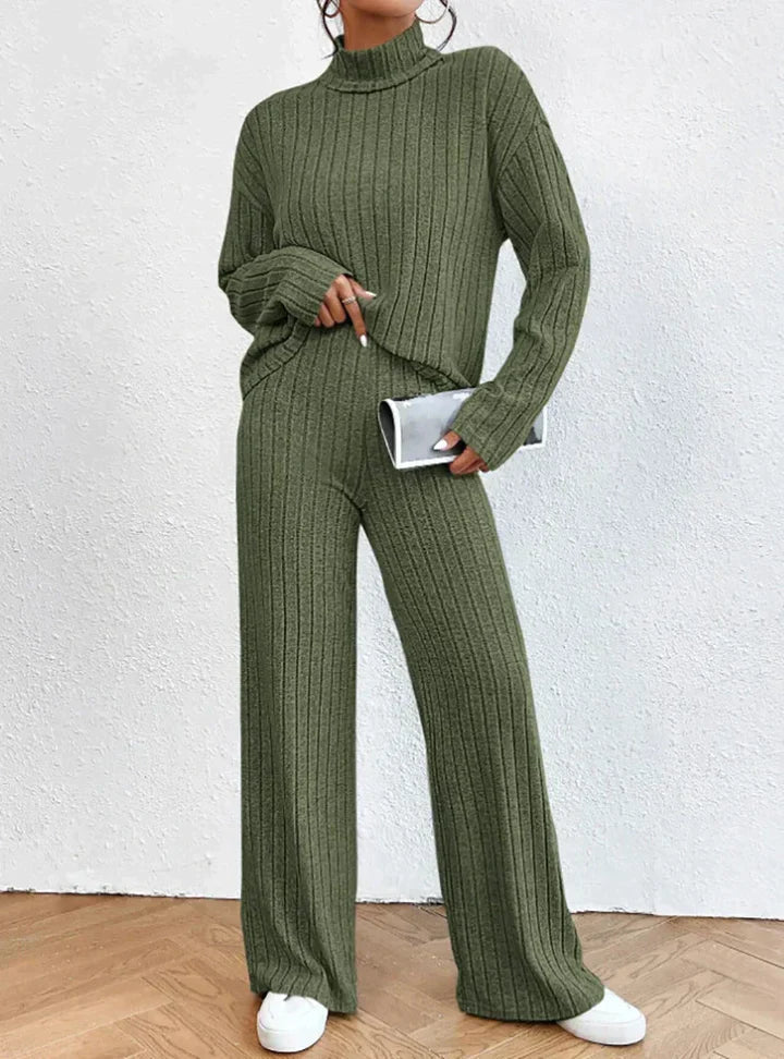 CM | Pantalones de punto y jersey de cuello alto