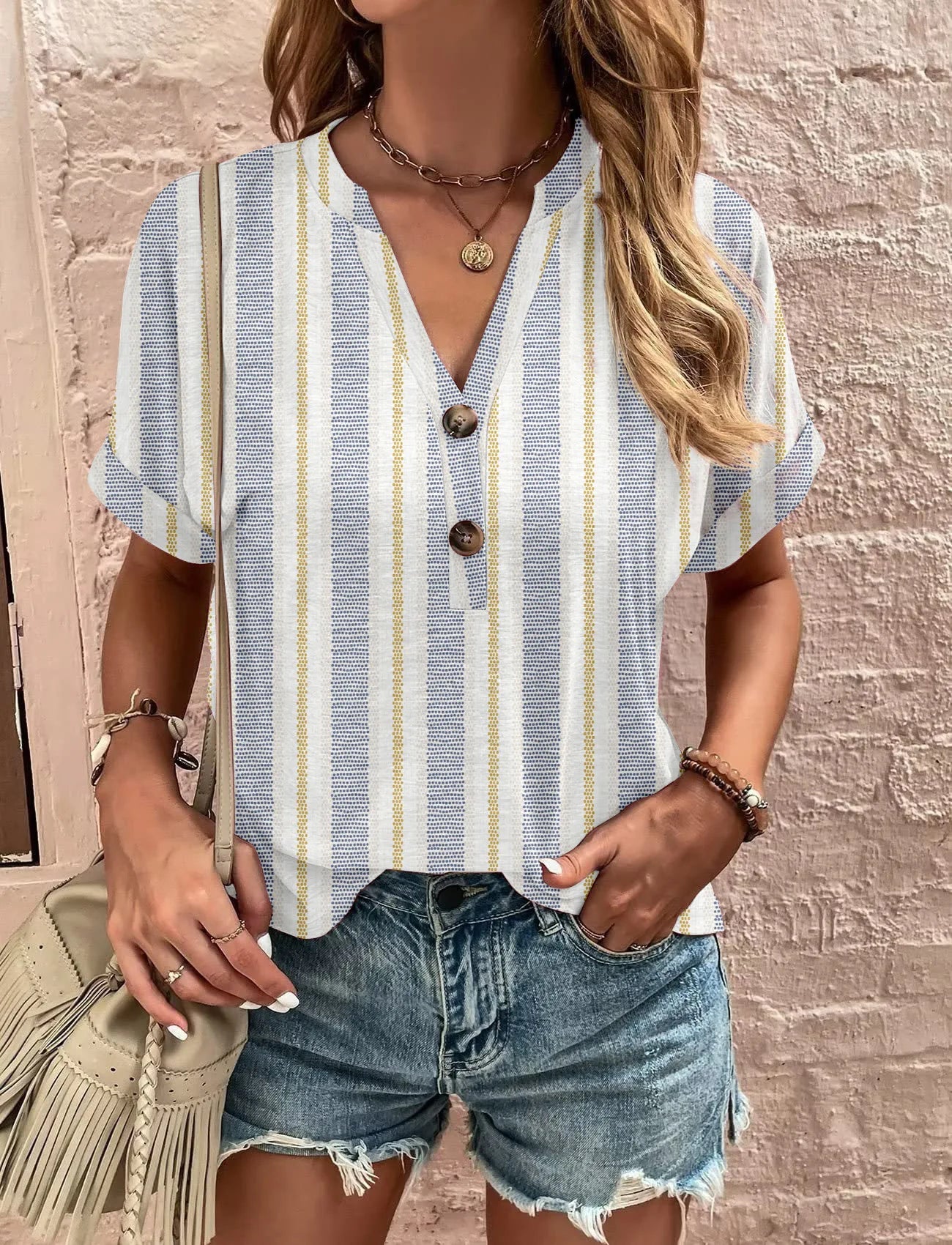 Fresco y femenino Camisa