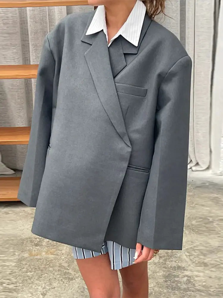 CM | Blazer oversize con un toque especial