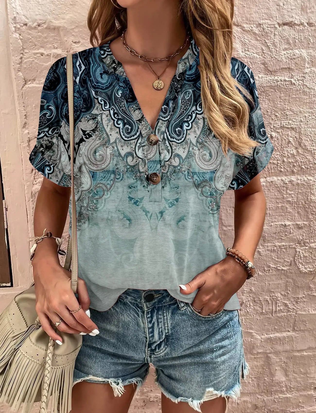 Fresco y femenino Camisa