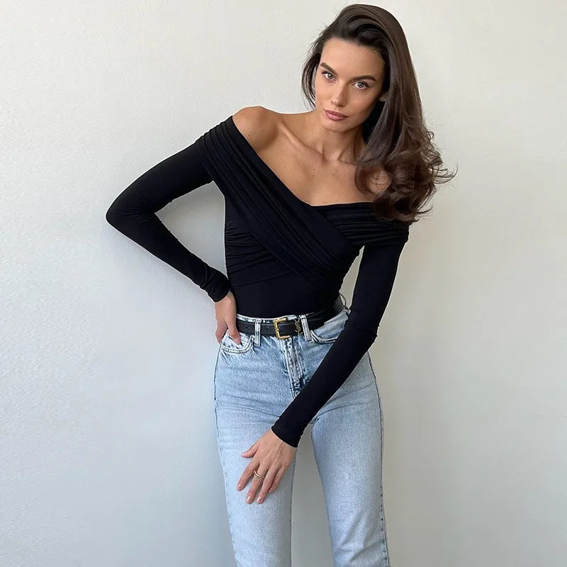 Fresco y femenino Traje
