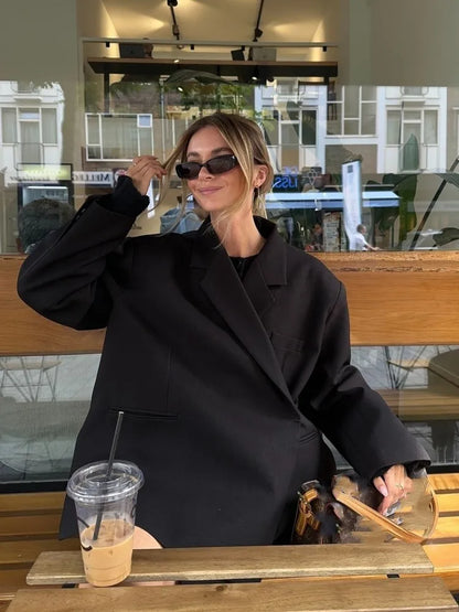 CM | Blazer oversize con un toque especial