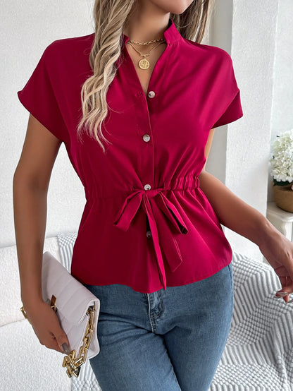 Fresco y femenino Camisa