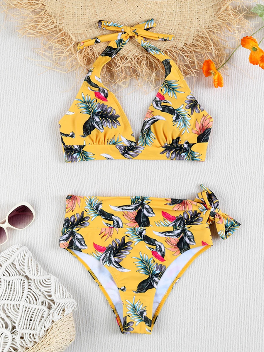 Beautifully Finished Bikini in a Timeless Design