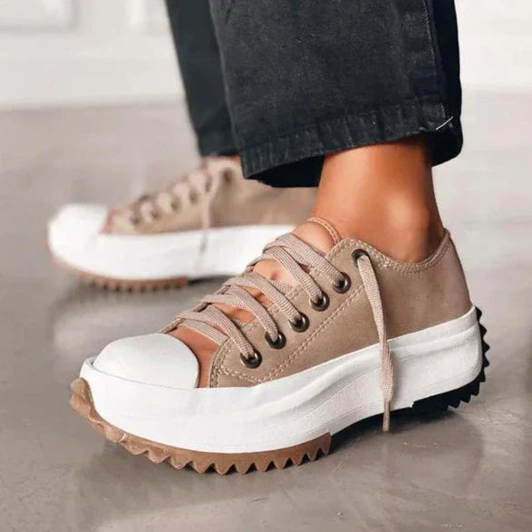 CM | Zapatillas ortopédicas atemporales y de apoyo