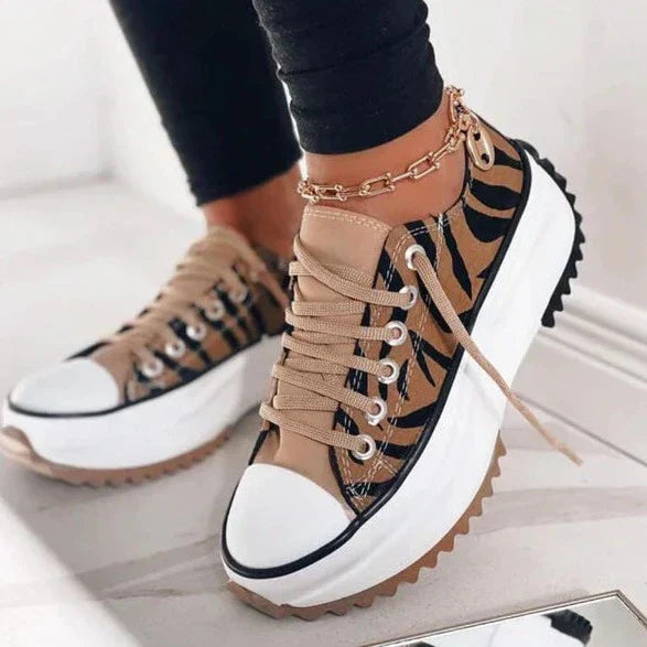 CM | Zapatillas ortopédicas de moda y de apoyo