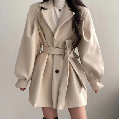 CM | Elegante chaqueta de señora con cinturón