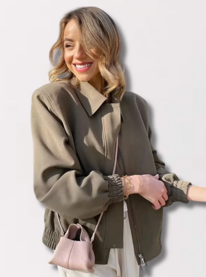 CM | Chaqueta acolchada con capucha para mujer