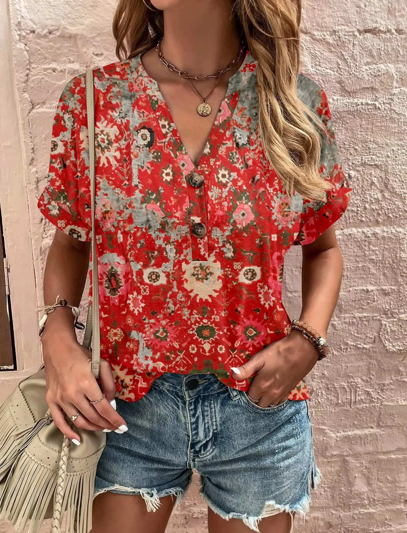 Fresco y femenino Camisa