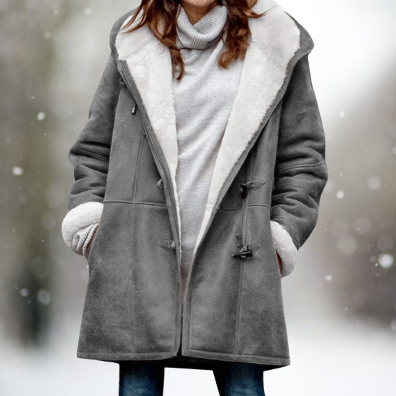 CM | Chaqueta con capucha suave y mullida