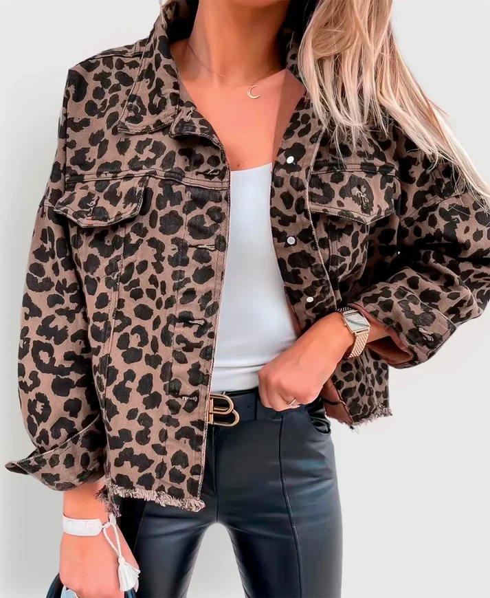 CM | Chaqueta destacada con estampado de leopardo