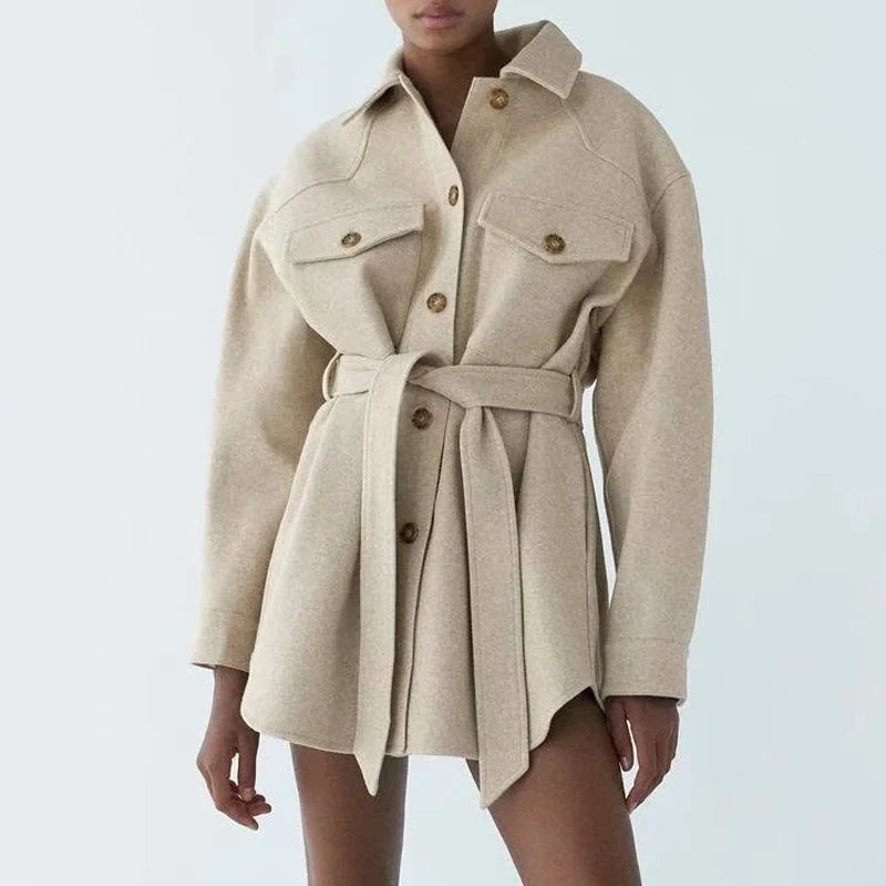 CM | Chaqueta camisera de señora con cinturón