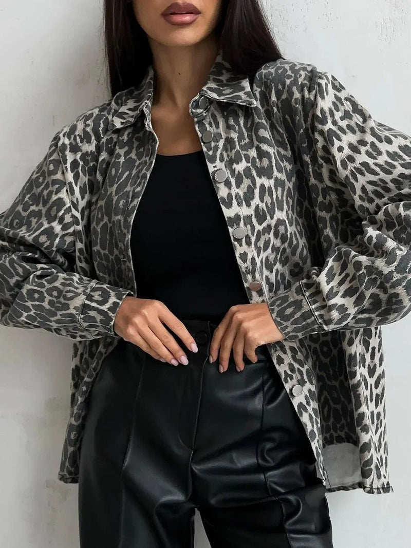 CM | Chaqueta vaquera con estampado de leopardo para mujer