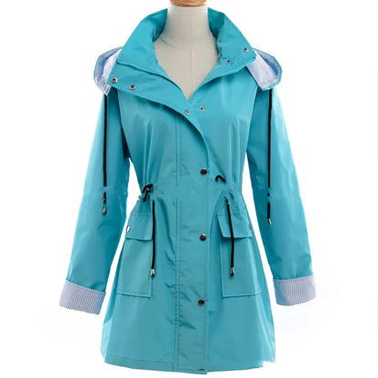 CM | Chaqueta impermeable con capucha y botones