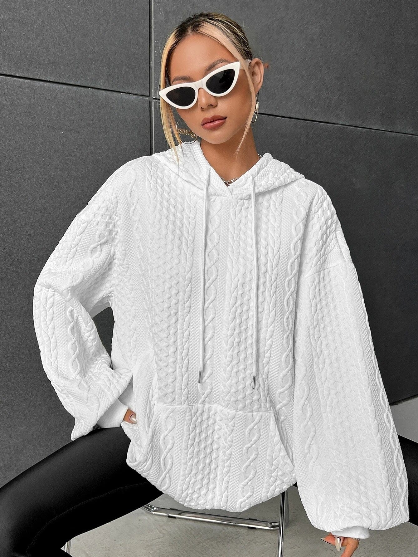 CM | Sudadera con capucha elegante y cómoda