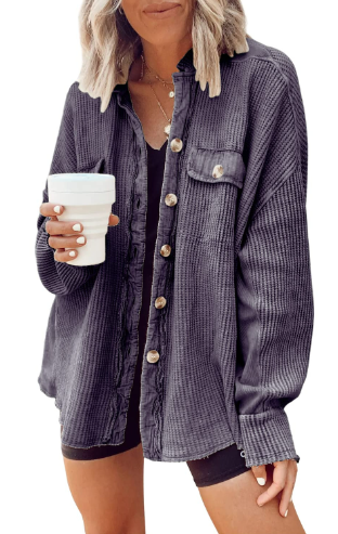 CM | Abrigo de moda con botones: combina comodidad y estilo moderno