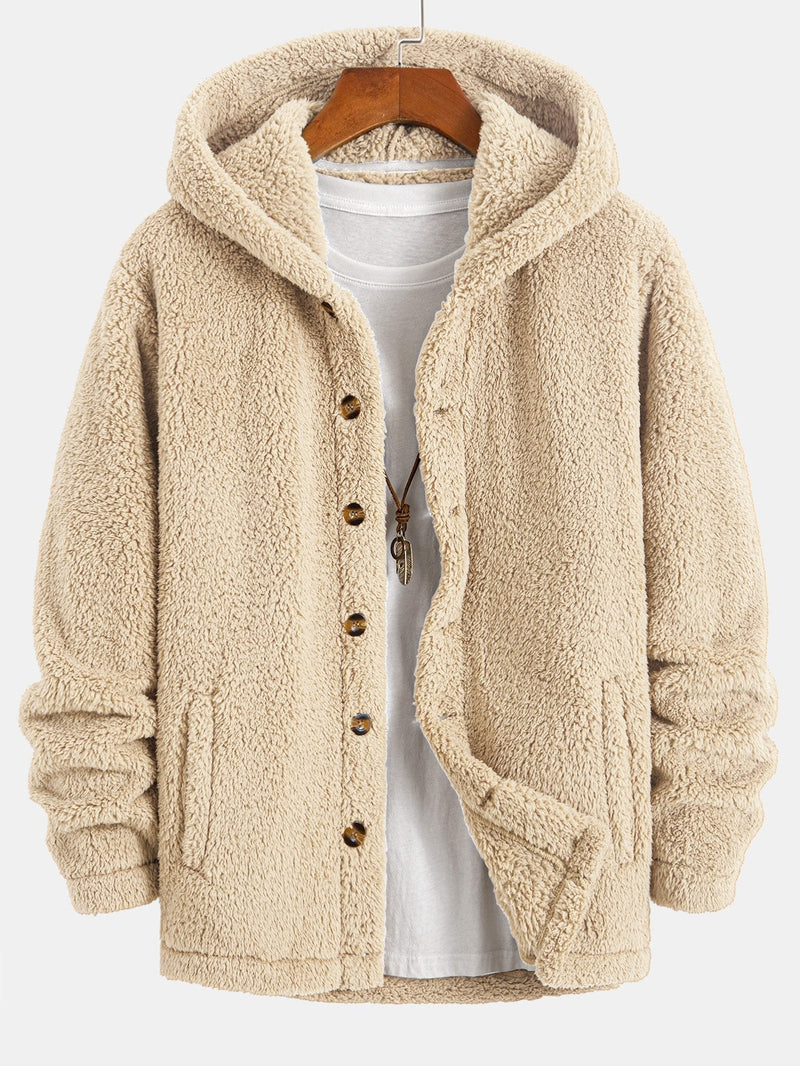 KL MW | Ravo™ confeccionada en acogedor forro polar de peluche con capucha y cierre de botones.
