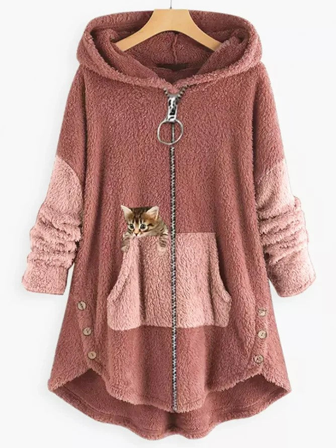 Abrigo polar con capucha, paneles colorblock y bolsillo bordado con gatito