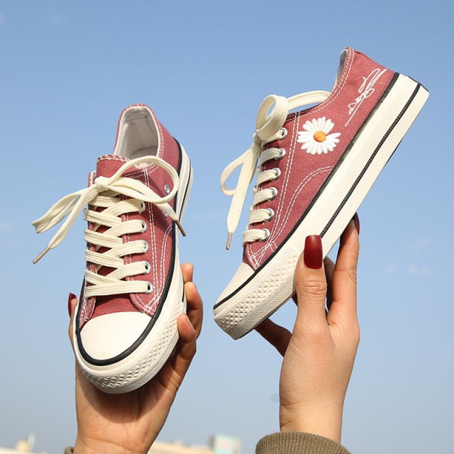 CM | Corte bajo con zapatillas de estampado floral