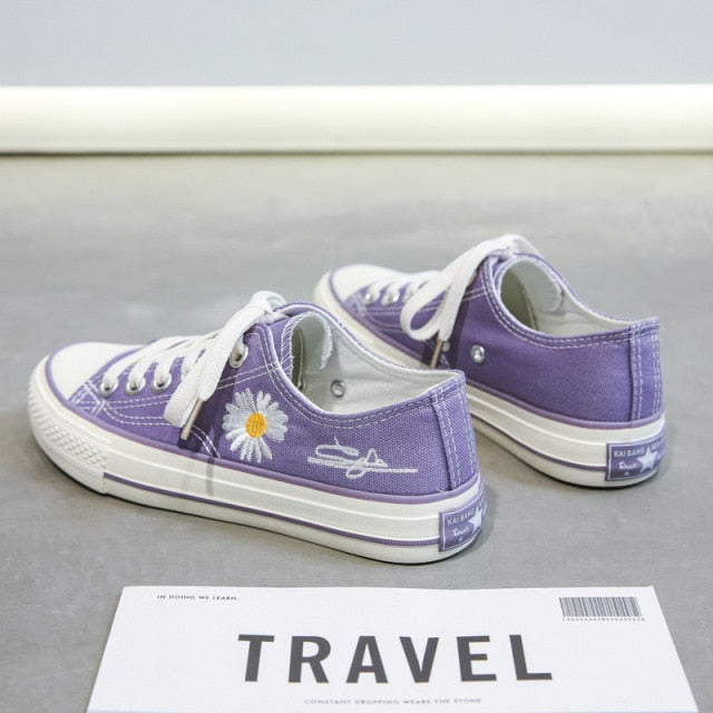 CM | Corte bajo con zapatillas de estampado floral