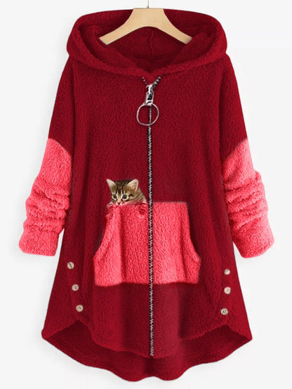 Abrigo polar con capucha, paneles colorblock y bolsillo bordado con gatito