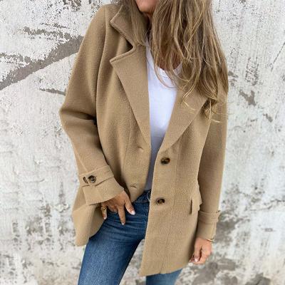 CM | Chaqueta aerodinámica con botones para mujer