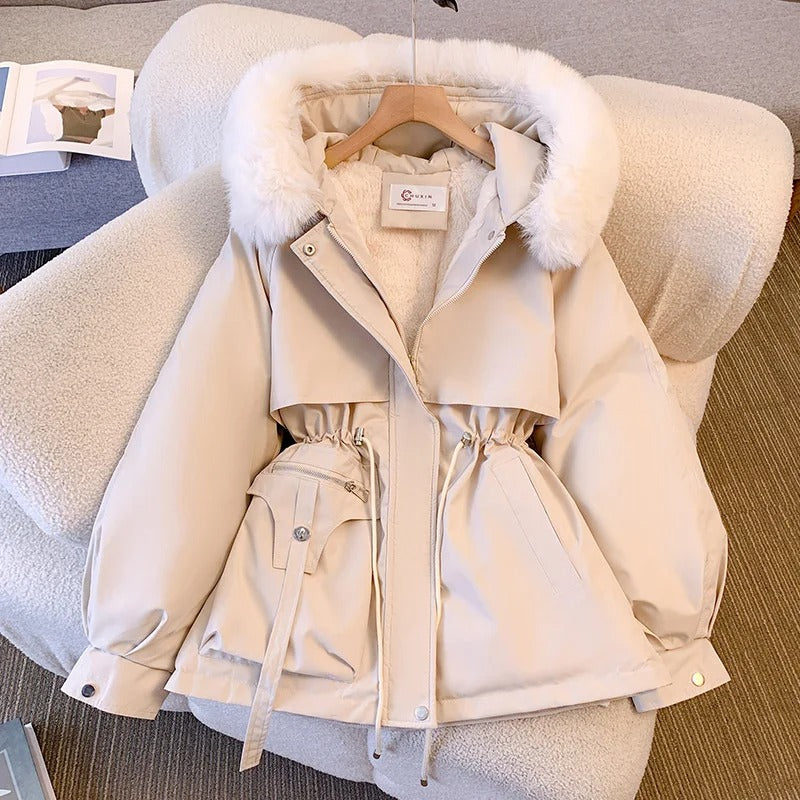 CM | elegante abrigo con cuello de piel