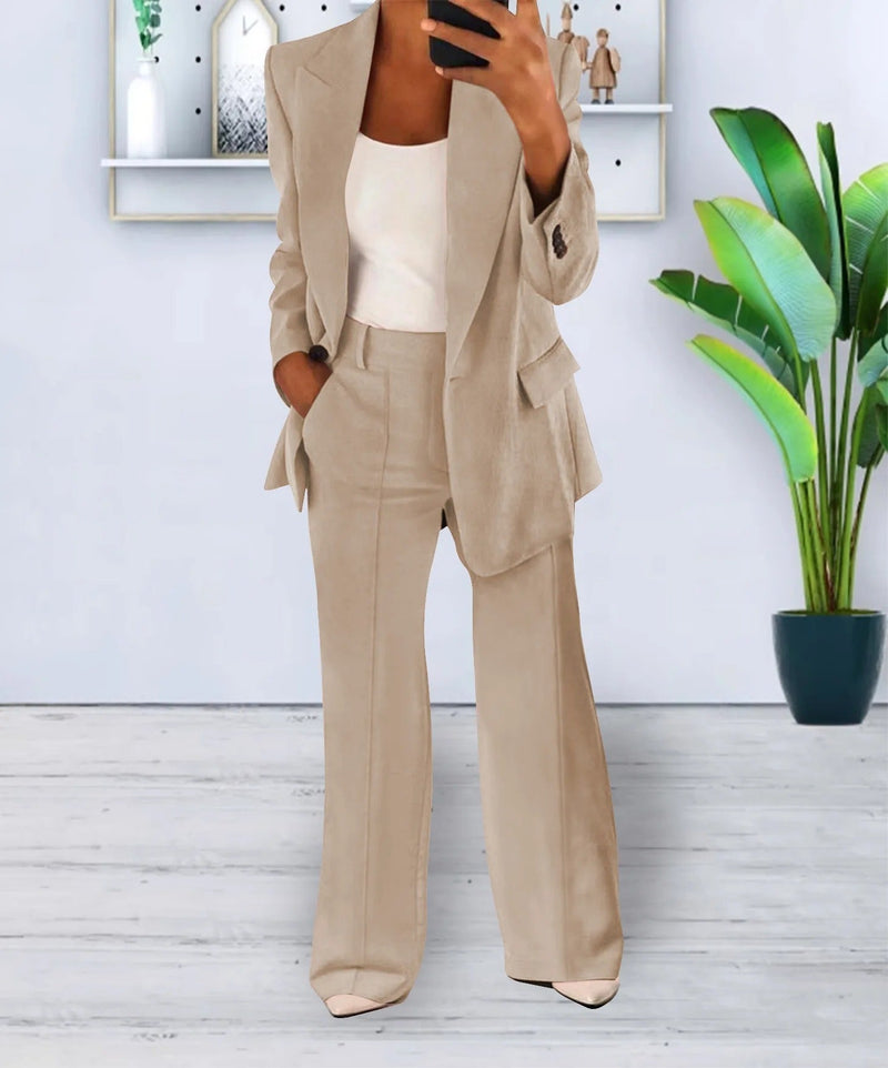 CM | Chaqueta y pantalón de señora