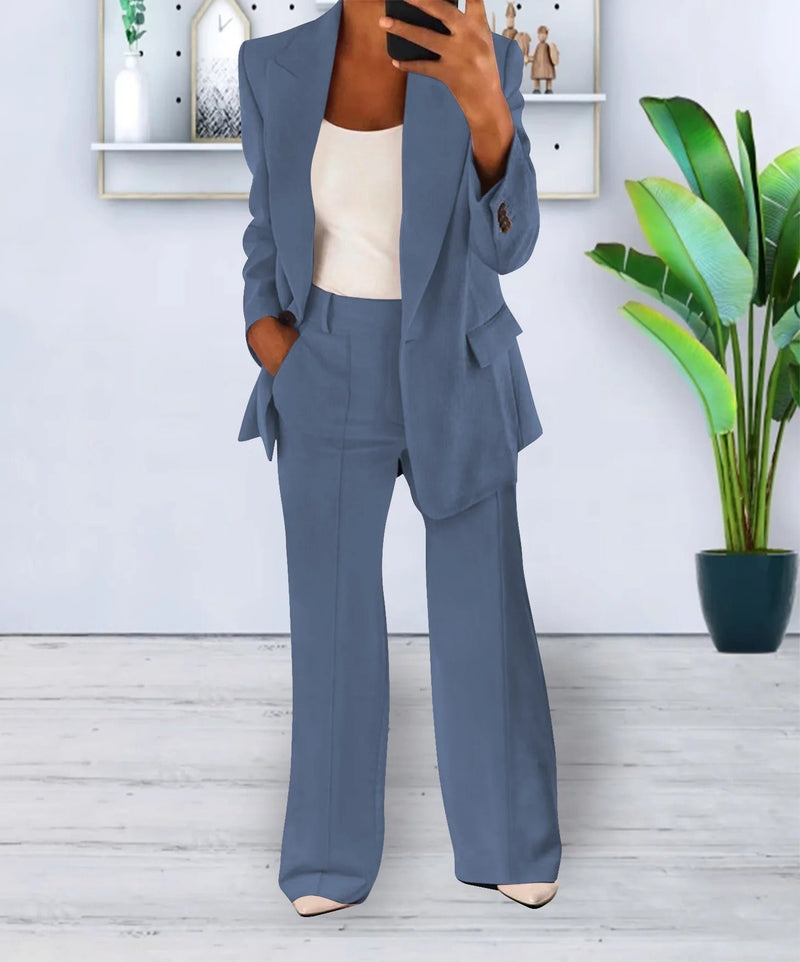 CM | Chaqueta y pantalón de señora